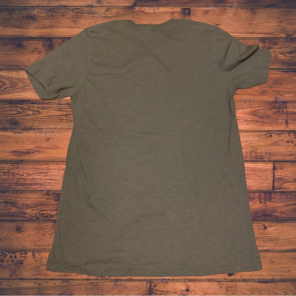 Threadless Neat Glass Half Full Cup Half Empty Funny Sarcastic Shirt - Picture 4 of 5